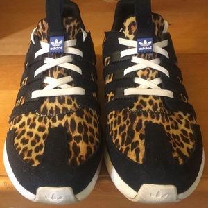 Women's Adidas Sl Loop Leopard Shoe's Size 10.